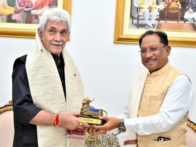 मुख्यमंत्री से जम्मू-कश्मीर के उपराज्यपाल श्री मनोज सिन्हा ने की सौजन्य मुलाकात