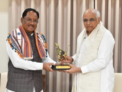 मुख्यमंत्री श्री विष्णु देव साय ने गांधीनगर में गुजरात के मुख्यमंत्री श्री भूपेंद्र पटेल से की सौजन्य भेंट