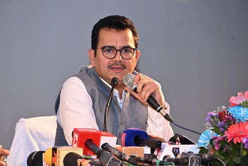 श्री पी. दयानंद पत्रकार