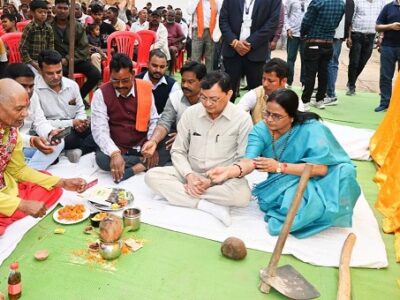 उद्योग मंत्री श्री देवांगन ने दर्री क्षेत्र क़े 5 शासकीय स्कूलों को नवीन भवन की दी सौगात