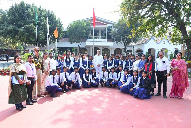 राज्यपाल श्री रमेन डेका