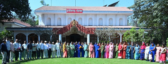 राज्यपाल रमेन डेका