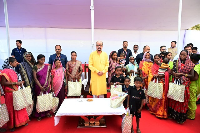 राज्यपाल श्री रमेन डेका