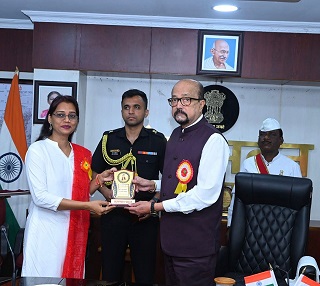 राज्यपाल रमेन डेका