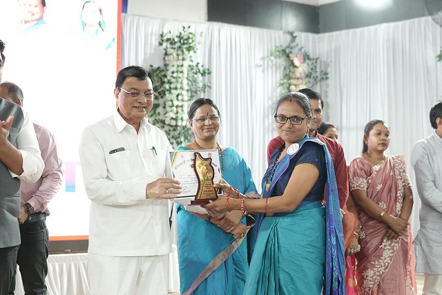 मंत्री श्री लखन लाल देवांगन