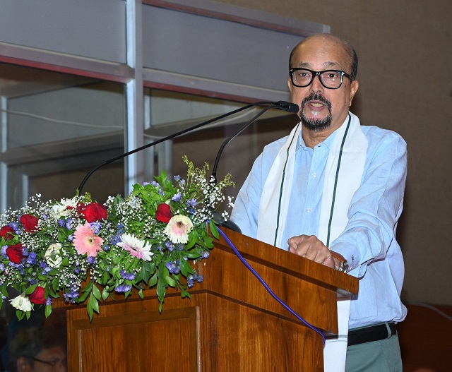 राज्यपाल श्री रमेन डेका