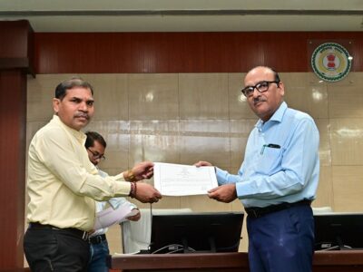 ई-ऑफिस में समयबद्ध कार्य करने और उपस्थिति में श्रेष्ठ प्रदर्शन करने वाले अधिकारी