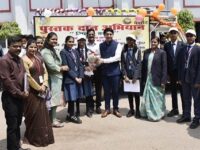 आपकी पुरानी किताबें बदलेंगी किसी का भविष्य! बस्तर में शुरू हुआ अनोखा ‘पुस्तक दान अभियान’