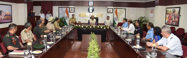 राज्यपाल रमेन डेका