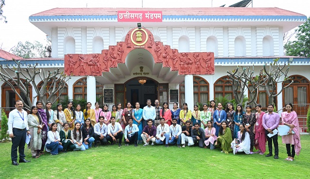 राज्यपाल श्री रमेन डेका