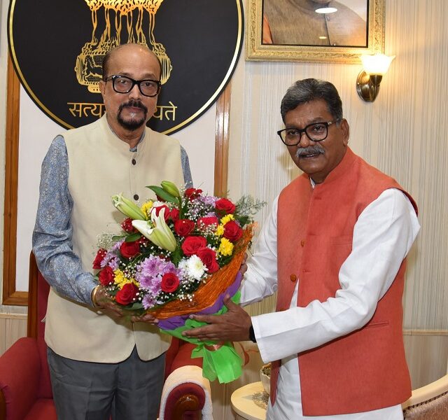 राज्यपाल श्री रमेन डेका