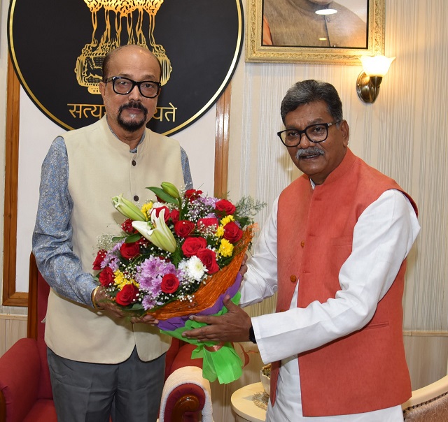 राज्यपाल श्री रमेन डेका