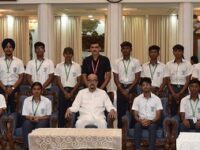 धमतरी के विद्यार्थियों ने किया लोकभवन का भ्रमण : राज्यपाल से की आत्मीय मुलाकात