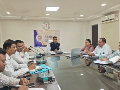 लोक सेवा गारंटी प्रकरण समय सीमा में निपटाएं : कलेक्टर