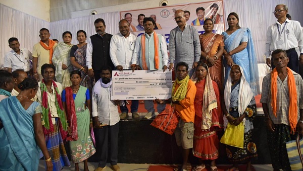 विकास की नींव