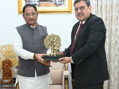 सीएम विष्णु देव साय से आईओसीएल अधिकारियों की मुलाकात