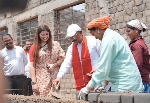 मुख्यमंत्री का श्रमदान