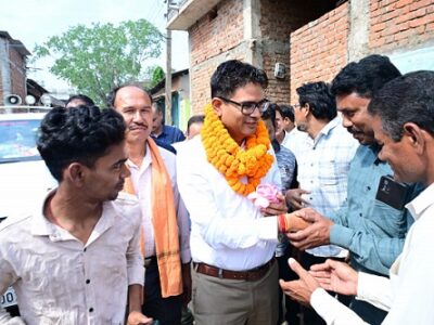 वित्त मंत्री ओ.पी. चौधरी ने डुमरमुड़ा में ग्रामीणों से किया संवाद