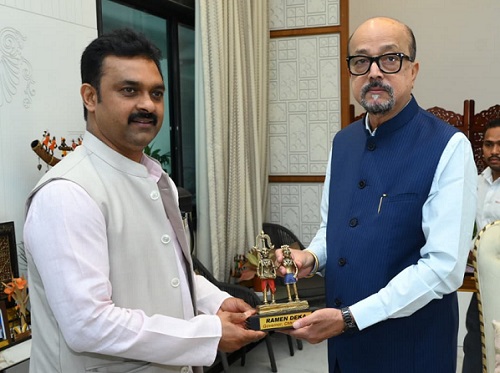 राज्यपाल श्री डेका