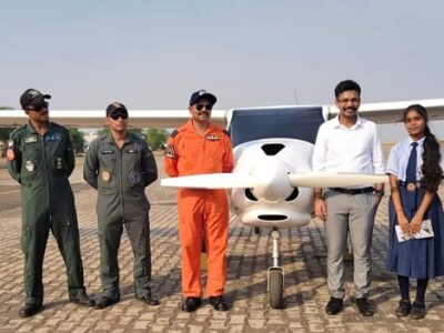 फाइटर प्लेन और कॉकपिट का अनुभव, छात्रों ने जाना एयरक्राफ्ट का कार्य