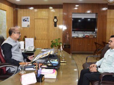 अवैध रेत उत्खनन पर राज्यपाल रमेन डेका सख्त, नदियों के संरक्षण पर जोर