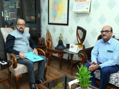 राज्यपाल रमेन डेका से मुख्य सचिव की सौजन्य भेंट