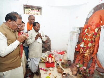 मुख्यमंत्री साय ने चतुर्भुज विष्णु मंदिर में की पूजा, प्रदेश की खुशहाली की कामना