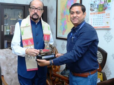 राज्यपाल श्री रमेन डेका से एनएचएआई के क्षेत्रीय अधिकारी ने की भेंट