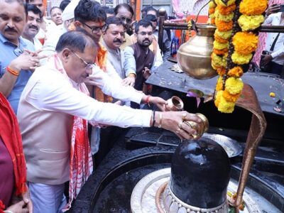 गुरु पूर्णिमा पर कोसमनारा पहुंचे सीएम साय