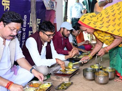 अपनों के बीच जमीन पर बैठकर देसी स्वाद का आनंद,वित्त मंत्री श्री ओपी चौधरी ने कहा