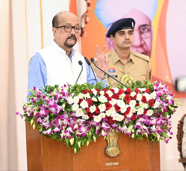 रमेन डेका