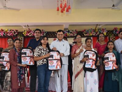 एजुकेशन किट वितरण- उद्योग मंत्री लखन लाल देवांगन ने 1500 छात्राओं को दी सौगात