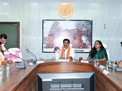 उप मुख्यमंत्री श्री विजय शर्मा ने कबीरधाम के गौसेवकों एवं अधिकारियों की ली बैठक