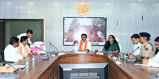 विजय शर्मा