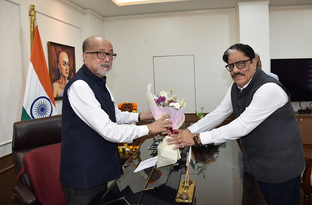 रमेन डेका