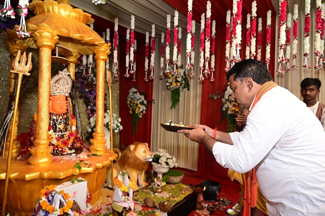 विजय शर्मा